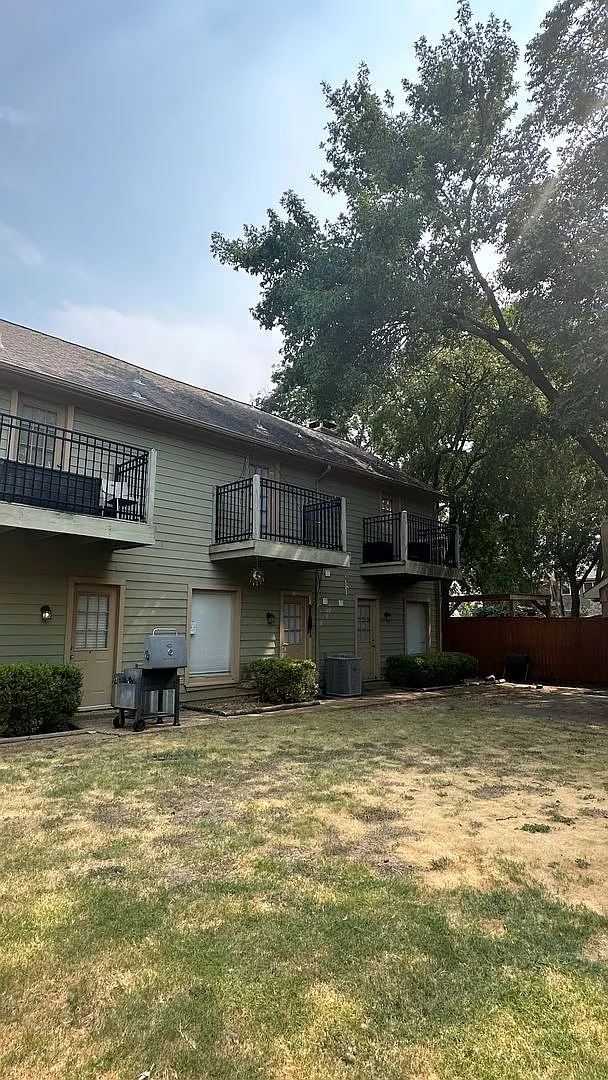 1221 Abrams — Photo 3