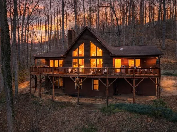 575 Carolina Springs Ln, Franklin, NC 28734