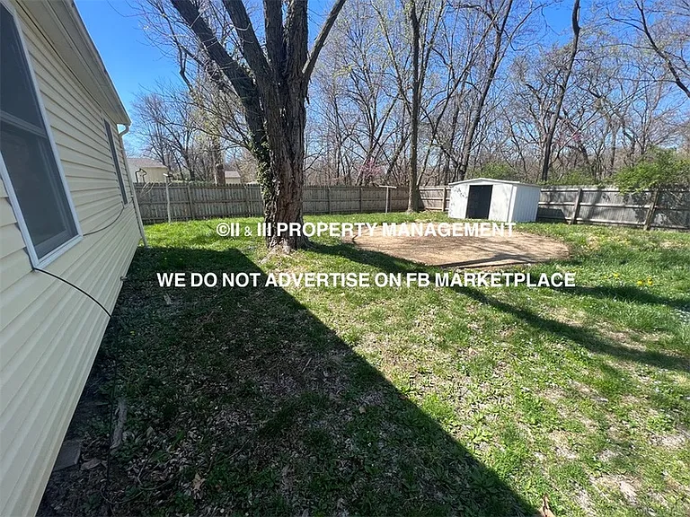488 N Neconi Ave — Photo 18