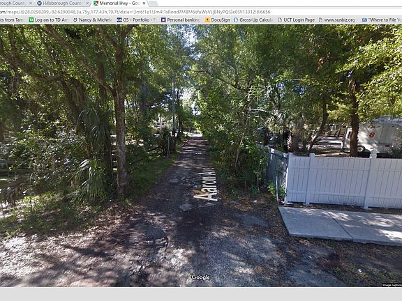 Driveway to homsite