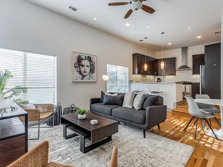 5017 Manett St #106 — Photo 3