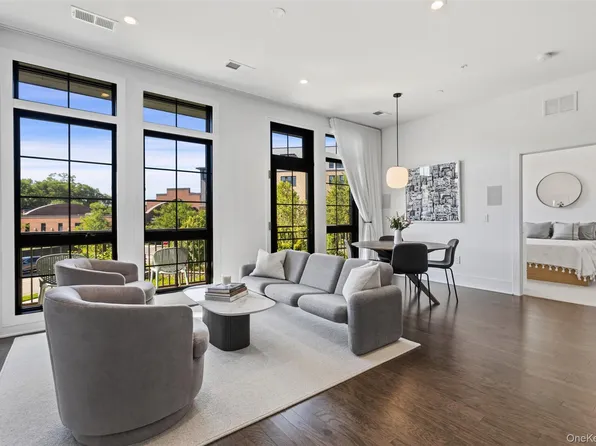 100 Legend Drive #206, Sleepy Hollow, NY 10591
