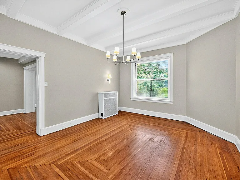 Clermont Condominiums — Photo 16