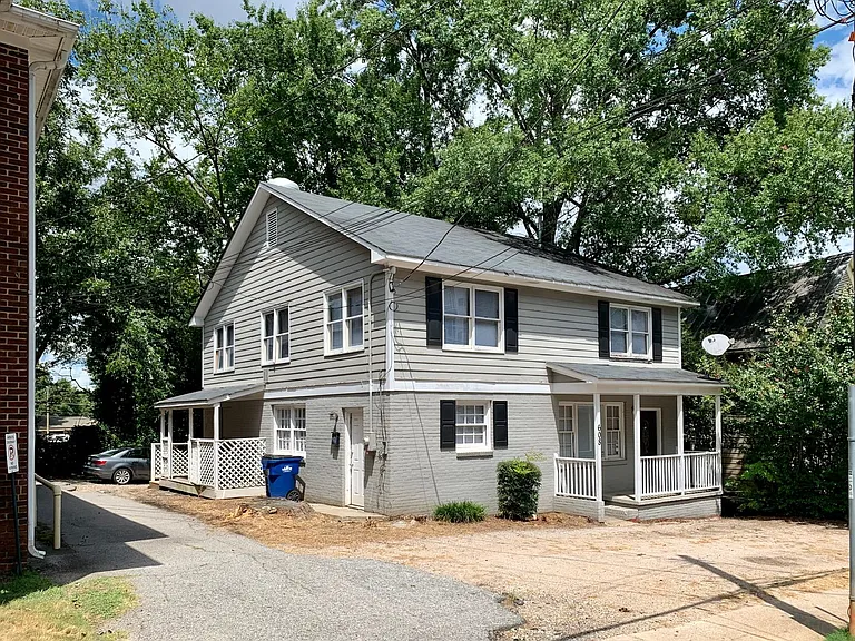 608 Willard Pl — Photo 1