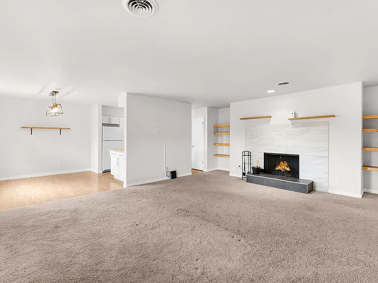 6550 Delmonico Dr #304 — Photo 21