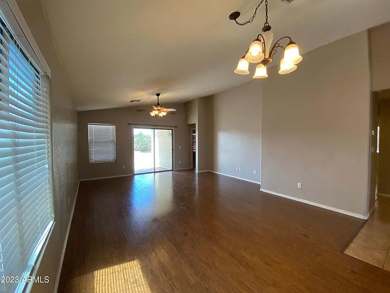 1847 W Desert Seasons Dr — Photo 6