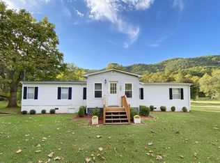 5583 Bradshaw Rd, Salem, VA 24153