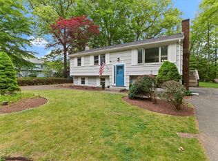 22 Oldfield Dr, Hanover, MA 02339