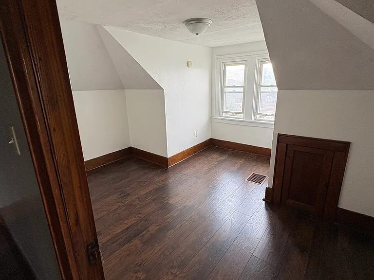 2024 Beaver Rd #1 — Photo 8