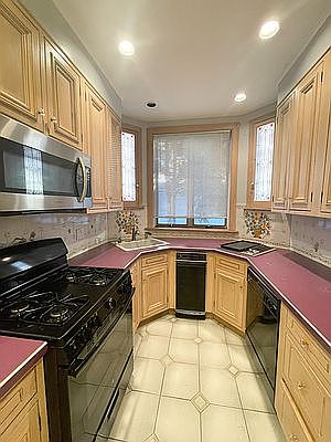 4th image of 31-71 30th St #1