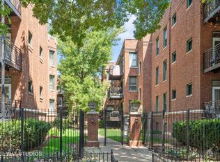 1142 W Pratt Blvd APT 2S, Chicago, IL 60626