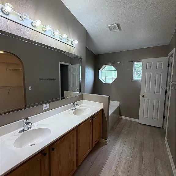 5539 Sycamore Canyon Dr — Photo 16