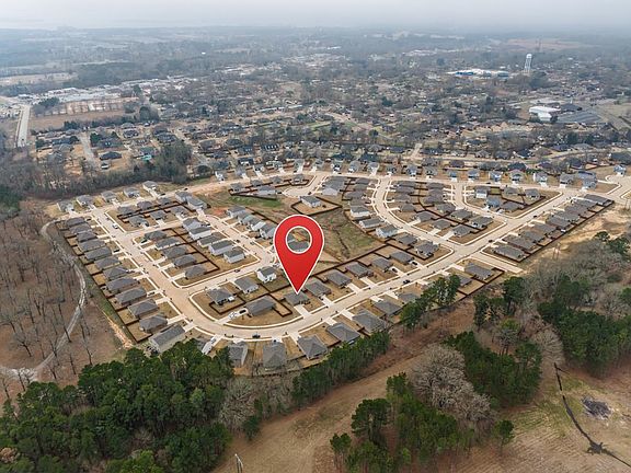 3rd image of 604 River Oaks Ln
