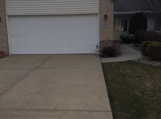 277 S Heather Ln, Crown Point, IN 46307