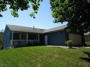 309 Regent Dr, La Crescent, MN 55947