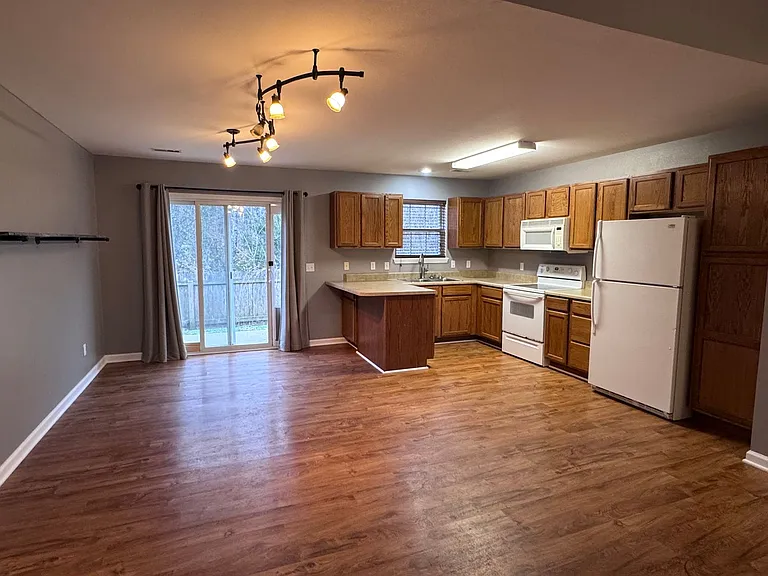 15984 Tracker Ln — Photo 3