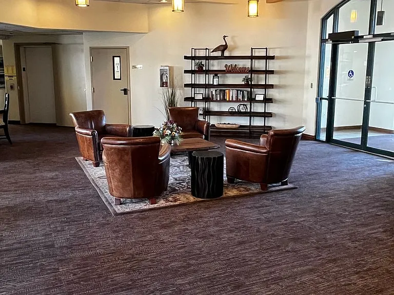 980 Lakepoint Dr #203 — Photo 33