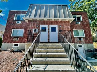 124 Sycamore St #2A, Somerville, MA 02145