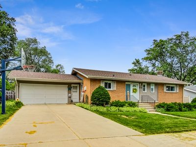 223 S Yale Ave, Arlington Heights, IL, 60005