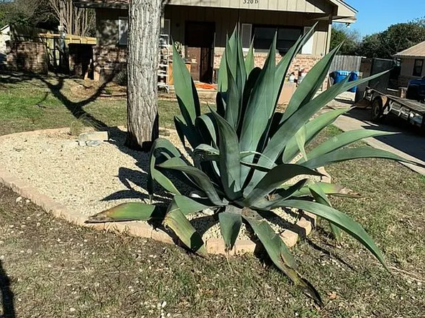 326 Mae Dr, Kerrville, TX 78028