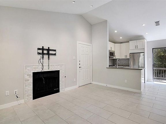 2nd image of 4305 Bonnell Vista Cv #A-1