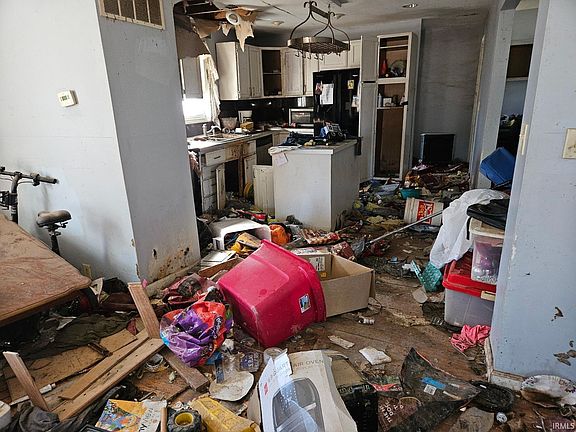4th image of 88 Scott St