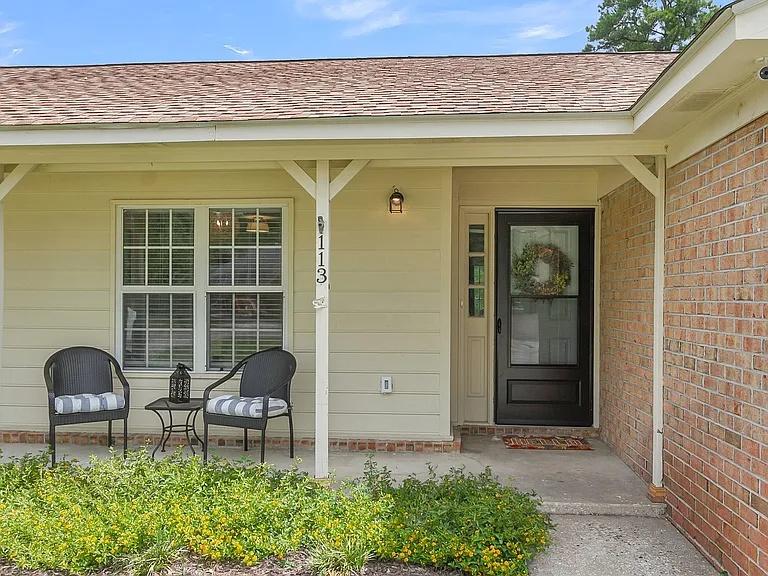 113 Ashwood Ct — Photo 4