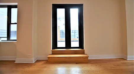 Rented by Manhattan Realty Group