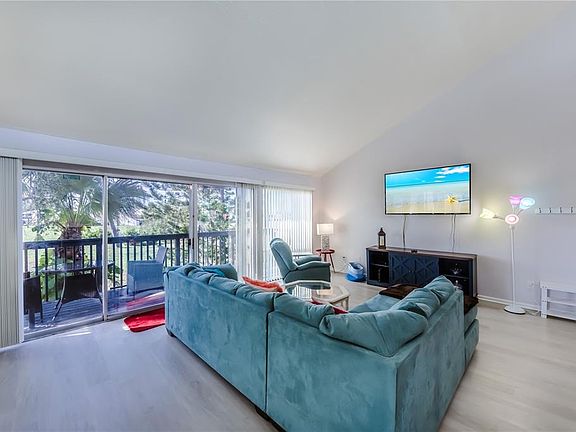4th image of 722 White Pine Tree Rd #82
