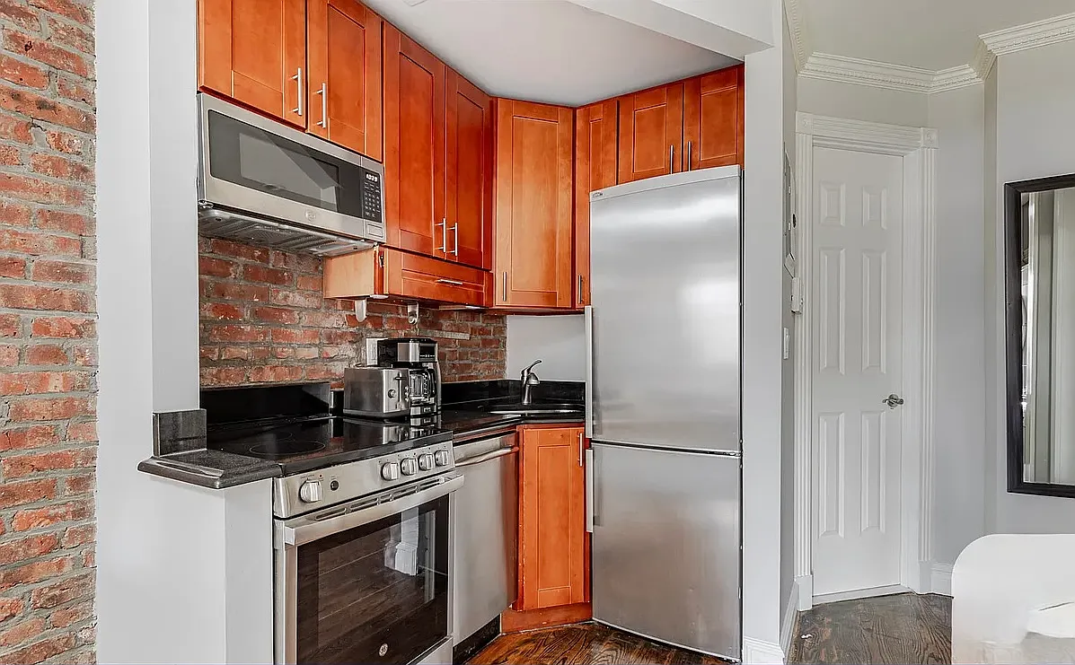 234 West 14th Street — Photo 2