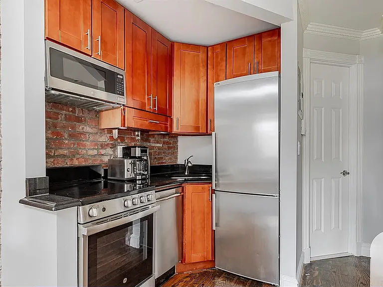 234 W 14th St #5B — Photo 2