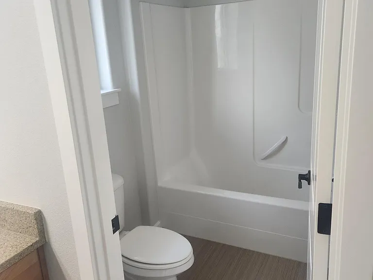 2364 NW Debron Ln — Photo 10