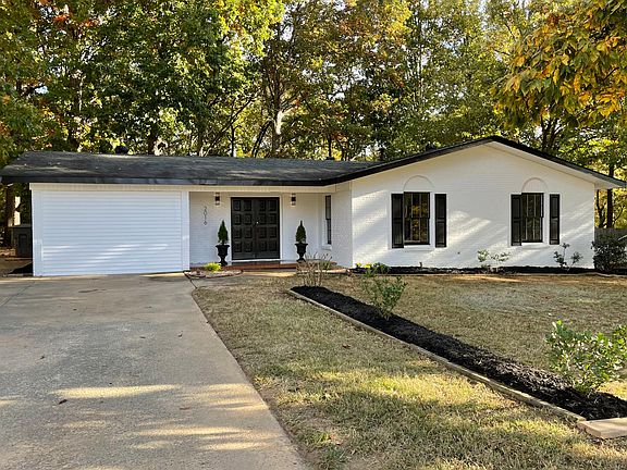 Front view of home.