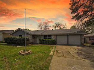 1607 Sagebrush Trl, Euless, TX 76040