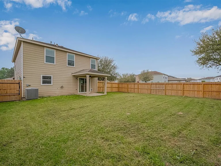 18334 Fair Grange Ln — Photo 32