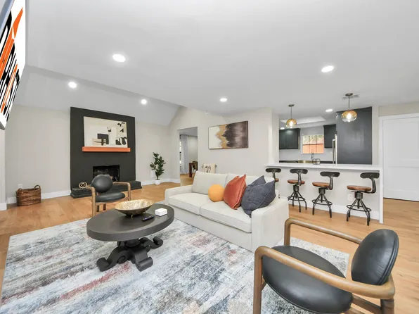 (undisclosed Address), Houston, TX 77077