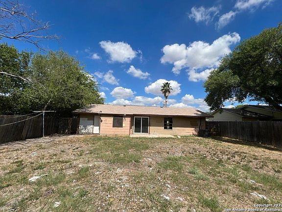 2nd image of 8834 FIVE PALMS DR