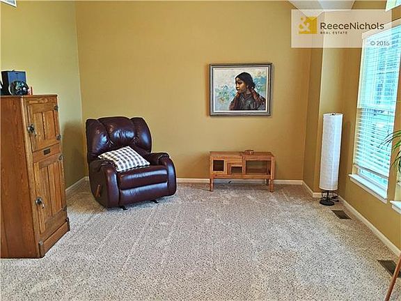 2nd image of 5719 Meadowlark Dr