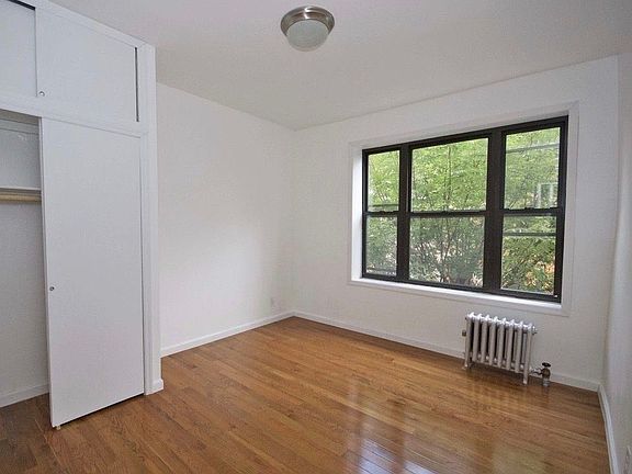 3rd image of 318 6th St #6BB