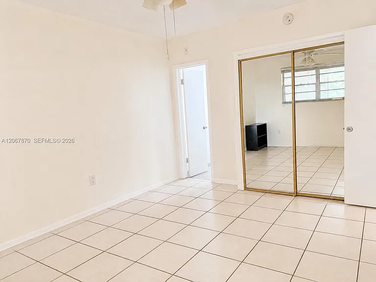 20200 NE 29th Ct #N214 — Photo 5