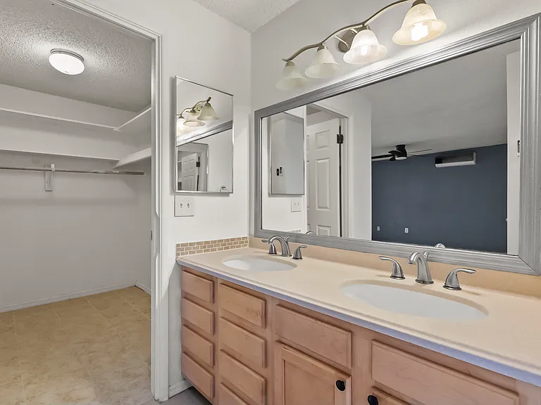 394 Cancun Ct — Photo 3