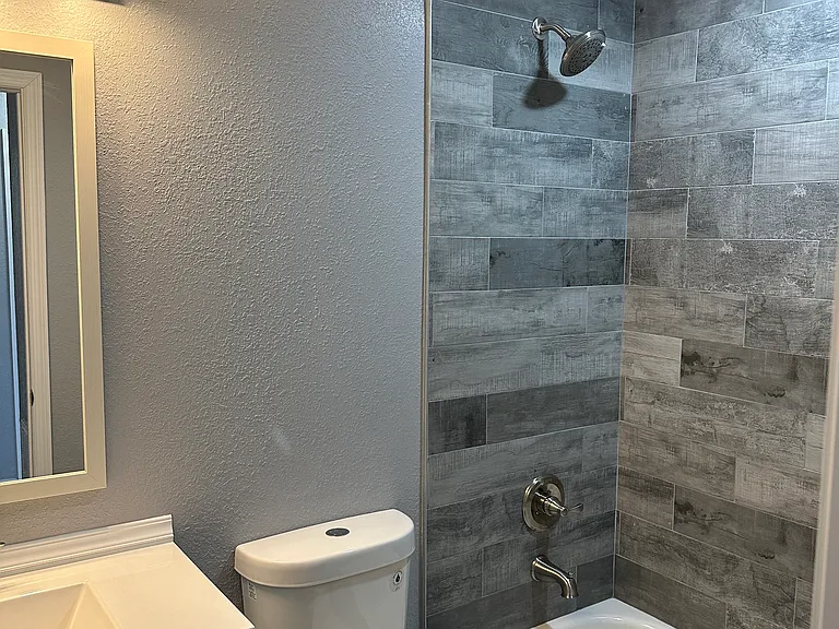 1674 Arcot Cir NE — Photo 9
