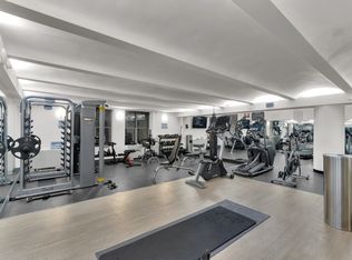 220 E 22nd St APT 1B, New York, NY 10010