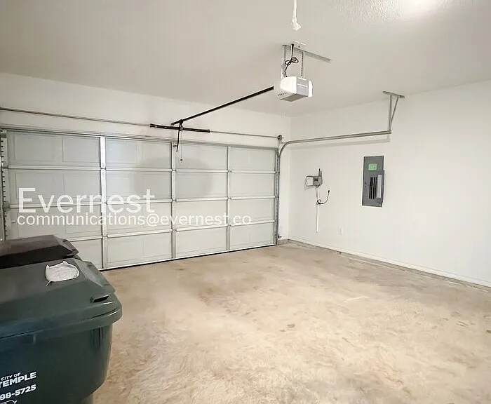 2231 Hornbeam St — Photo 14