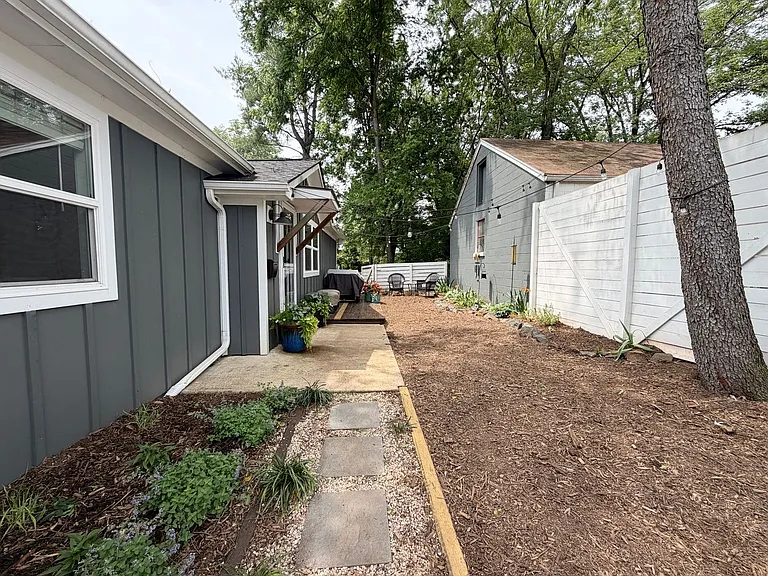320 1/2 Meade Ave — Photo 6