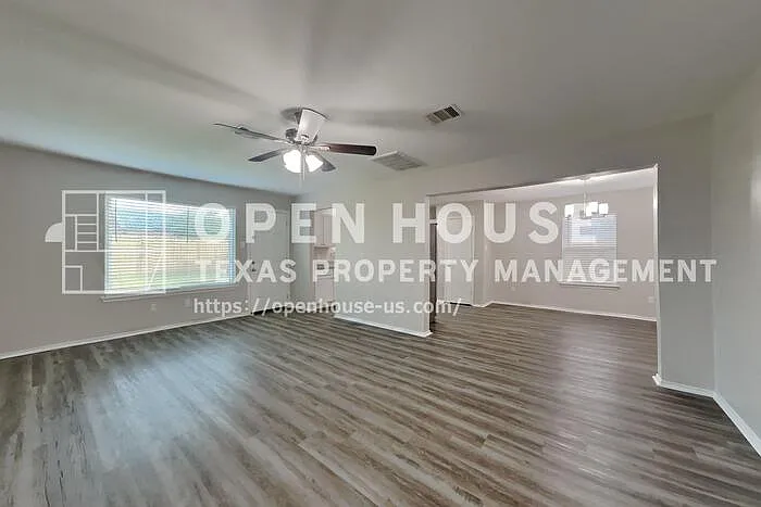 4102 Sand Ripple Ln — Photo 3