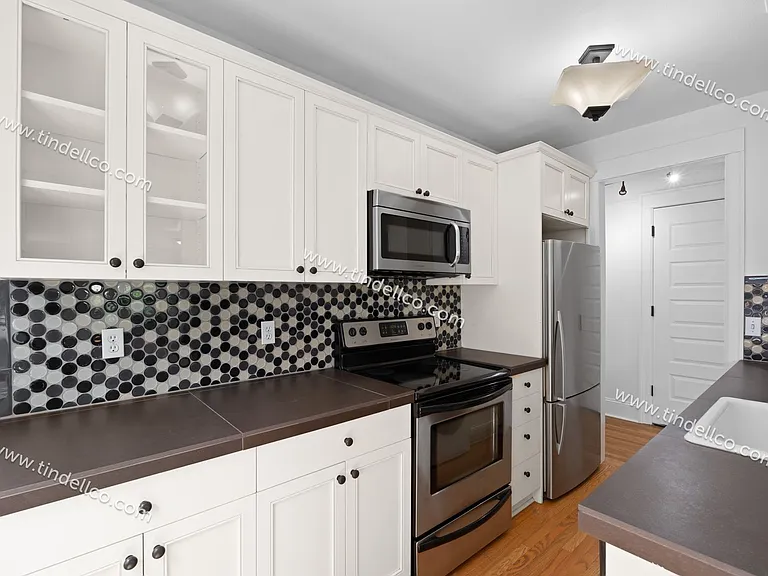 2076 NW Johnson St #201 — Photo 10