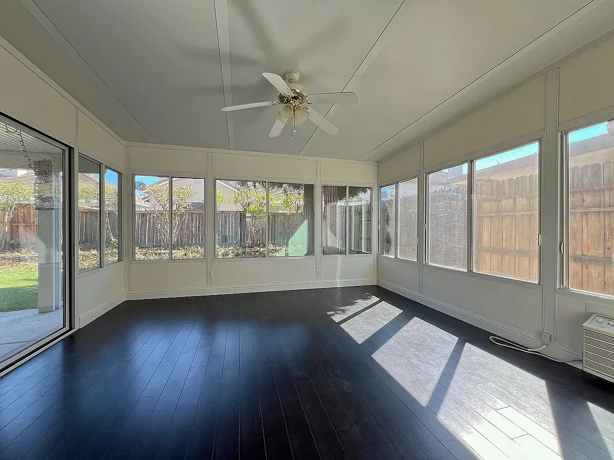 3 bed, 1457 sqft, $2,700 — Photo 3