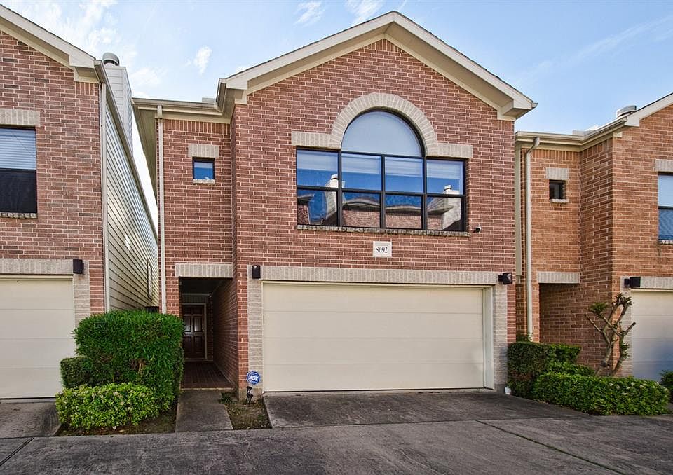 1st image of 8692 Meadowcroft Dr