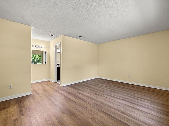 5th image of 2808 TAMARACK TRAIL
